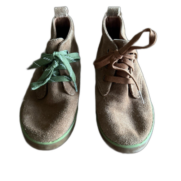 Hanna Andersson Tan Suede Chukka Hybrid Sneaker Boys' 13 - Picture 2 of 15